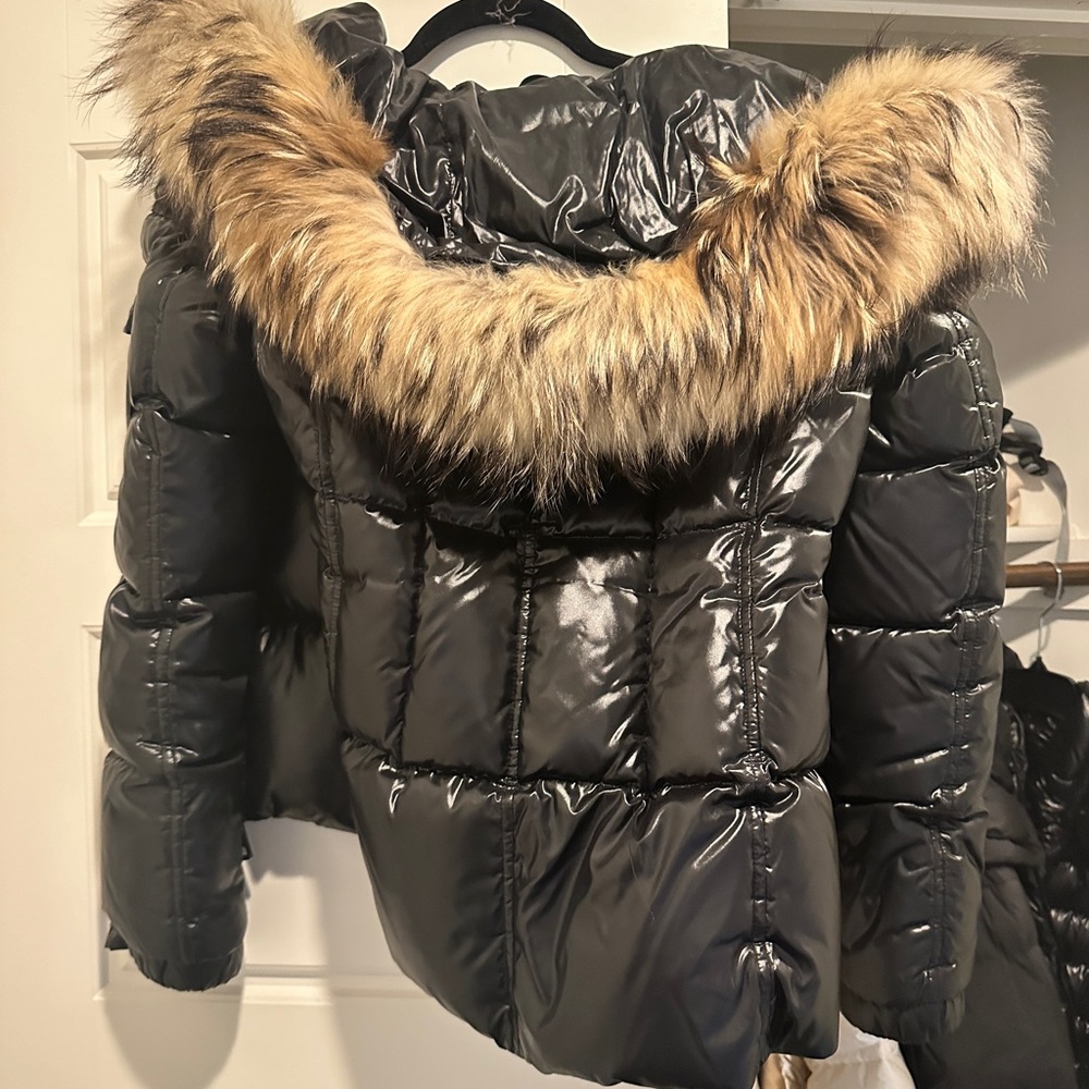 SAM. BLACK FUR-TRIM DOWN COAT
